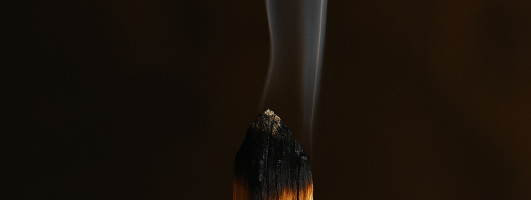 Ruhunu Arındır: Palo Santo ve Sandal Ağacı Tütsü Rehberi